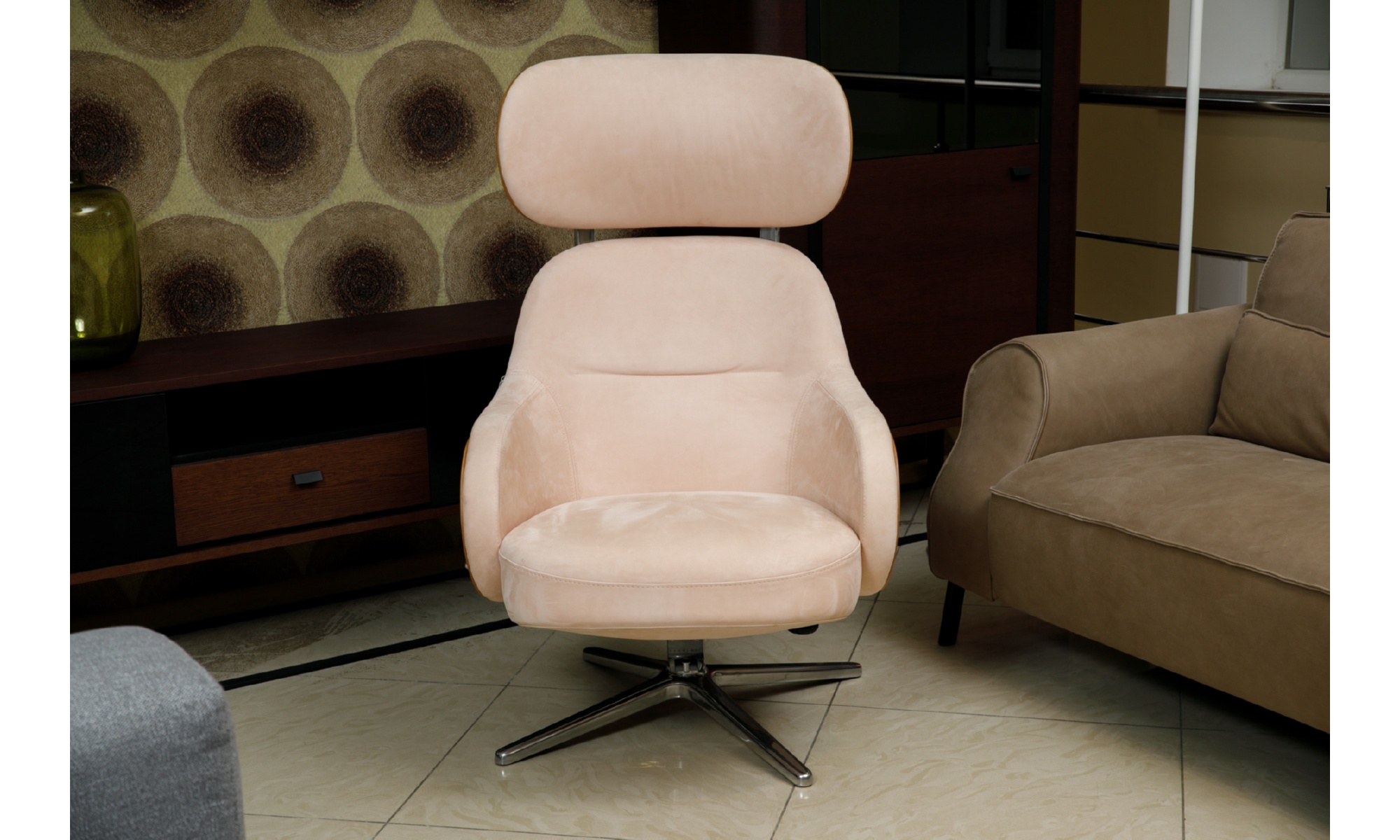 Офисные кресла и стулья