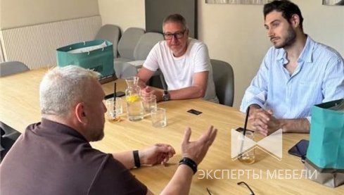Посетили представительство итальянских брендов Spazio Italia и поздравили с 20-летием в Москве!