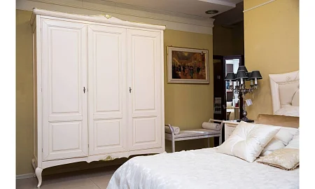Комплект мебели в спальню Giogio Casa Memorie Veneziane (кровать, шкаф, тумбы, пуф, столик)