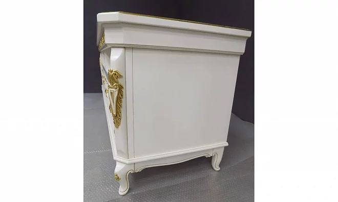 Vaccari Cav.Giovanni Гостиная: Витрина -2Шт, Тумба Тв, Ж. Столик Bianco Antico/Oro BV5083+5081+5090