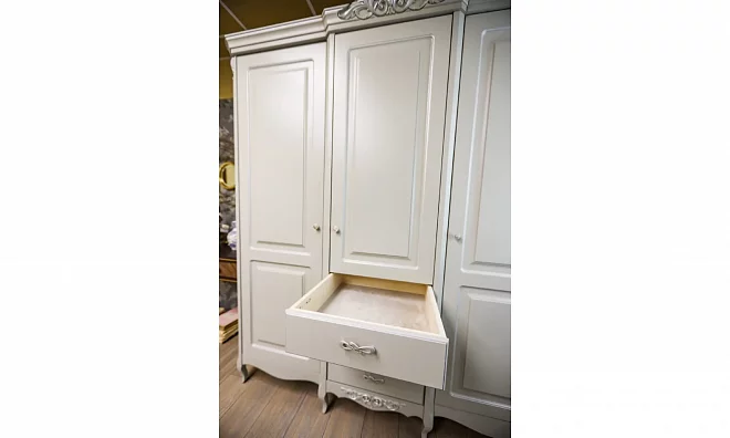 Шкаф 3 двери Kreind Elegance APs623E-K04-S