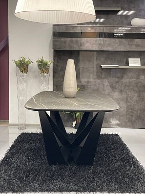 Стол FACTURE PROJECT DARIUS 420657