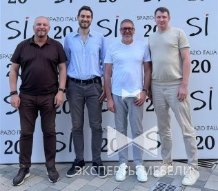 Посетили представительство итальянских брендов Spazio Italia и поздравили с 20-летием в Москве!