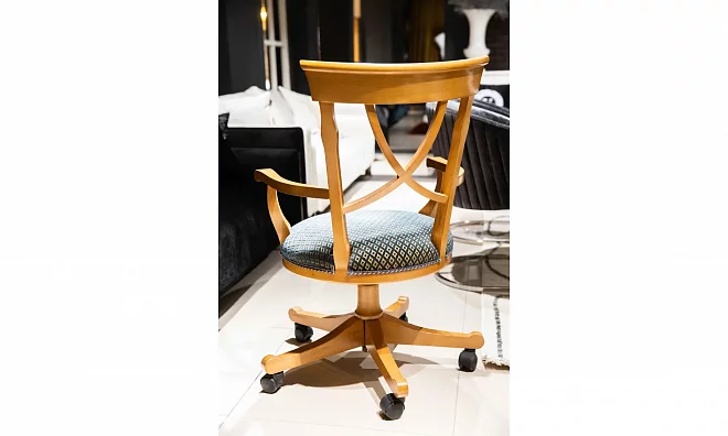 Кресло VACCARI GIOVANNI noce chiara H1161