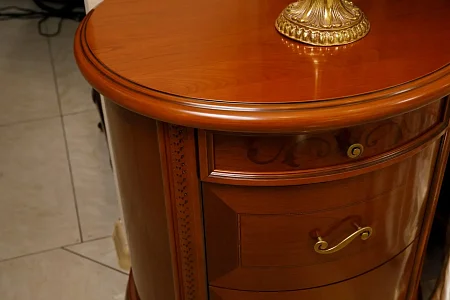 Siena Комплект мебели в спальню (кровать, решетка с ножками и усилением, 2 тумбочки, комод и зеркало)