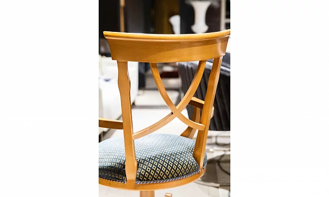 Кресло VACCARI GIOVANNI noce chiara H1161