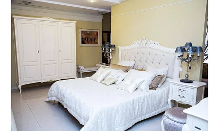 Комплект мебели в спальню Giogio Casa Memorie Veneziane (кровать, шкаф, тумбы, пуф, столик)